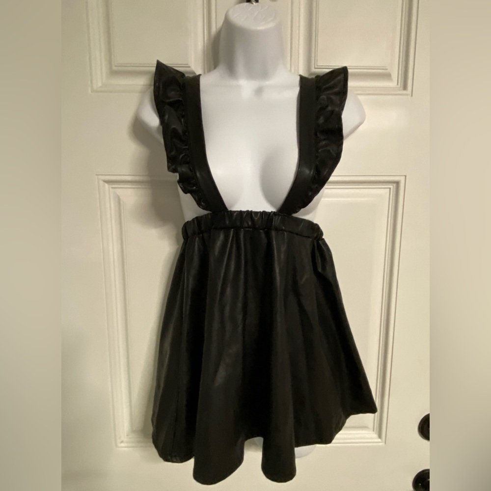T19b- BTWEEN Black Faux Leather PINAFORE Mini Dress